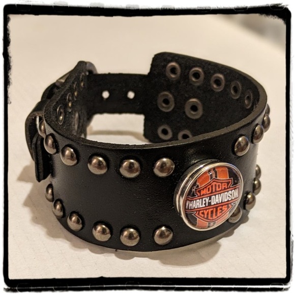 Leather Harley Davidson Studded Cuff Bracelet Black Adjustable Length - Picture 5 of 5